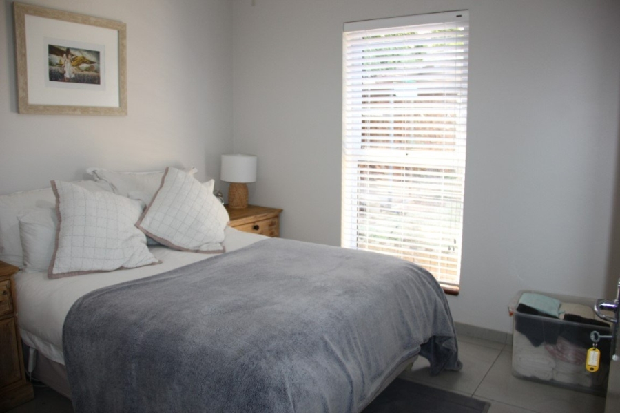To Let 3 Bedroom Property for Rent in Heldervue Western Cape